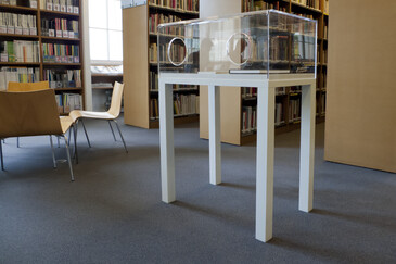 Vue d’Audience Works en contexte d’exposition.