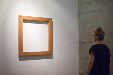Vue de l'installation Hors Cadre en contexte d’exposition
