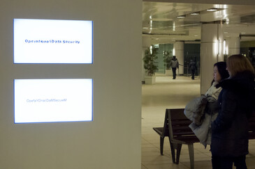 Capture d’écran de l’œuvre Keywords
Vue de l’installation Keywords en contexte d’exposition