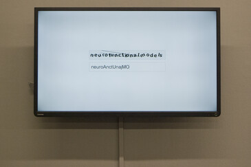 Capture d’écran de l’œuvre Keywords
Vue de l’installation Keywords en contexte d’exposition