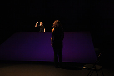 Vue de la pièce de théâtre Hélène Mode d’emploi