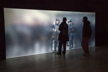 Vue de l'installation niform en contexte d’exposition
