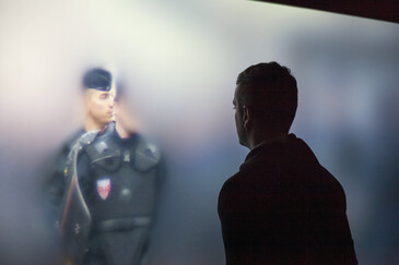 Vue de l'installation niform en contexte d’exposition