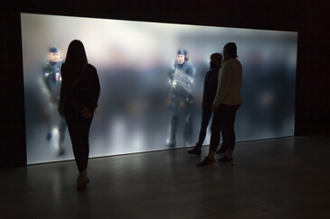 Vue de l'installation niform en contexte d’exposition