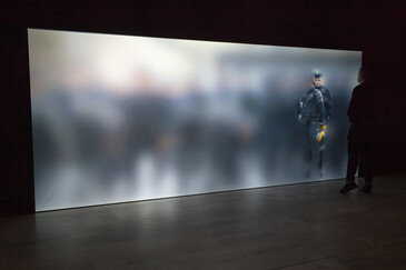 Vue de l'installation niform en contexte d’exposition
