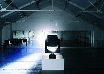 Vue de l’installation Poursuite en contexte d’exposition