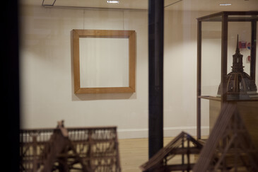 Vue de l'installation Hors Cadre en contexte d’exposition