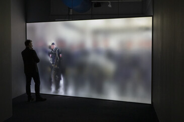 Vue de l'installation niform en contexte d’exposition