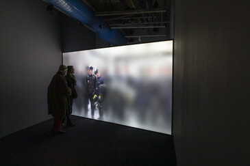 Vue de l'installation niform en contexte d’exposition