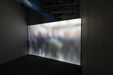 Vue de l'installation niform en contexte d’exposition