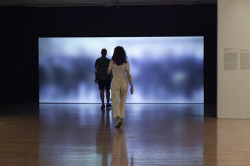 Vue de l'installation niform en contexte d’exposition