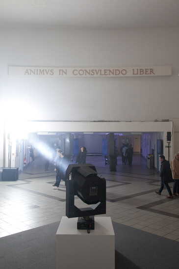 Vue de l’installation Poursuite en contexte d’exposition