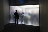 Vue de l'installation niform en contexte d’exposition