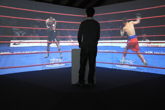 Capture d’écran de l’œuvre Ta garde

Vue de l’installation Ta garde en contexte d’exposition 