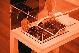 Vue d’Audience Works en contexte d’exposition. 