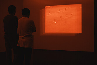 Vue de l'installation Training Center en contexte d’exposition 