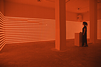Capture d’écran de de l’œuvre D’autant qu’à plusieurs

Vue de l’installation D’autant qu’à plusieurs en contexte d’exposition 